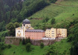 Fojnica Franciscan Monastery httpsuploadwikimediaorgwikipediacommonsthu