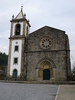 Fonte Arcada e Oliveira httpsuploadwikimediaorgwikipediacommonsthu