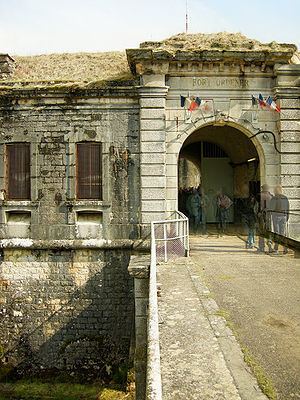 Fort de Vézelois httpsuploadwikimediaorgwikipediacommonsthu