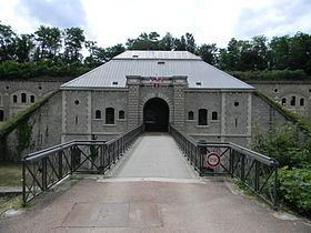 Fort du Bruissin httpsuploadwikimediaorgwikipediacommonsthu