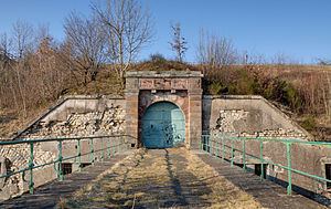 Fort du Salbert httpsuploadwikimediaorgwikipediacommonsthu