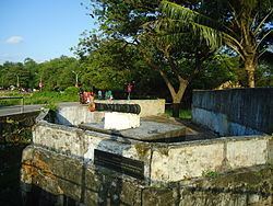 Fort Emmanuel httpsuploadwikimediaorgwikipediacommonsthu