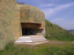Fort Hommet 10.5 cm Coastal Defence Gun Casement Bunker httpsuploadwikimediaorgwikipediacommonsthu