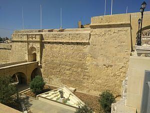 Fortifications of Birgu httpsuploadwikimediaorgwikipediacommonsthu