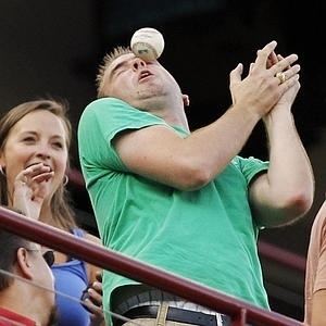 Foul ball How many people are seriously injured by a foul ball at a major
