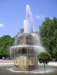 Fountain httpsuploadwikimediaorgwikipediacommonsthu