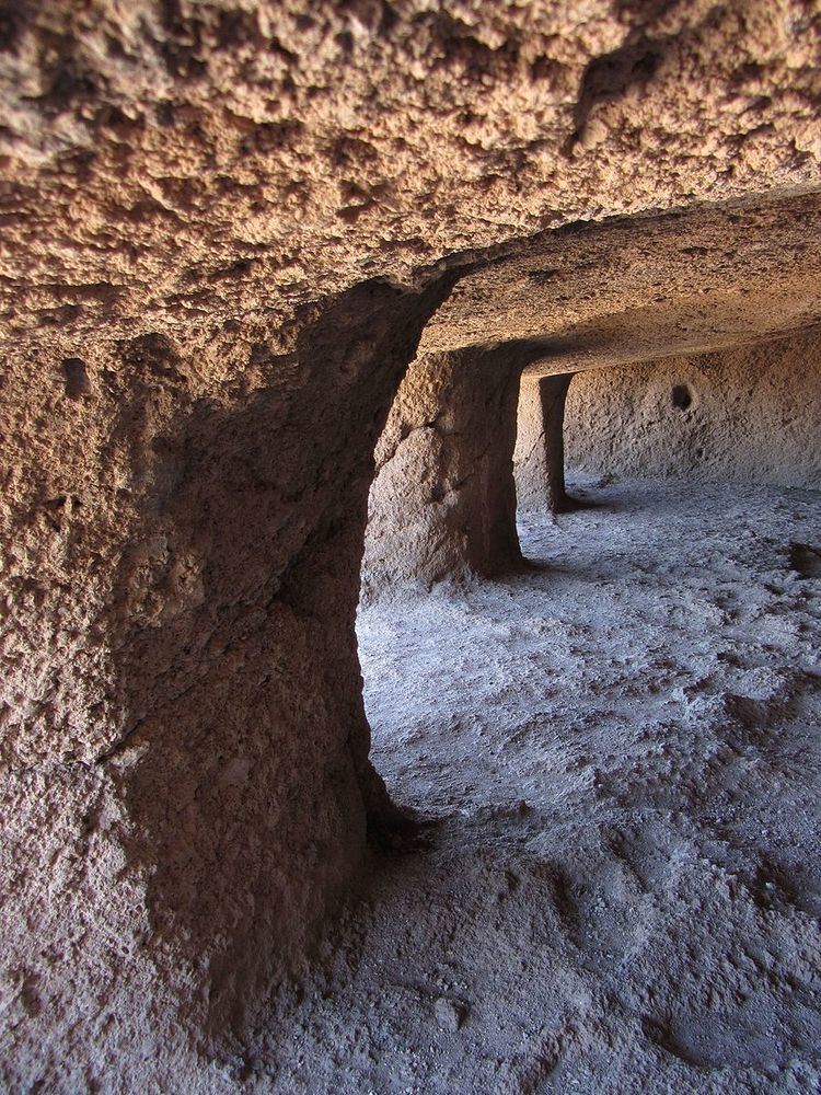 Four Doors cave site, Telde