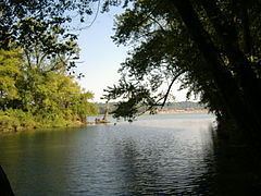 Fourteen Mile Creek httpsuploadwikimediaorgwikipediacommonsthu