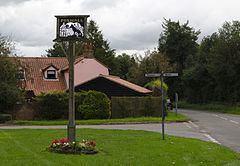 Foxhall, Suffolk httpsuploadwikimediaorgwikipediacommonsthu