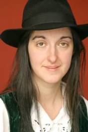 Frances Hardinge dgrassetscomauthors1254932045p5119830jpg