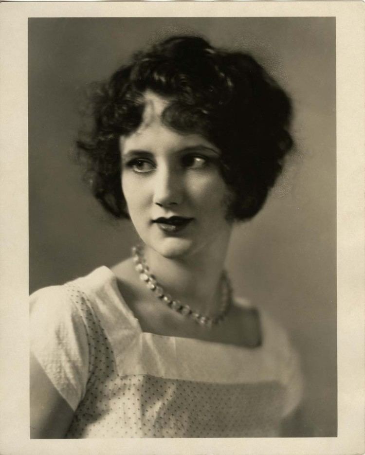 Frances Howard (actress) Frances Howard Silent Actress and Wife of Samuel Goldwyn Photo by