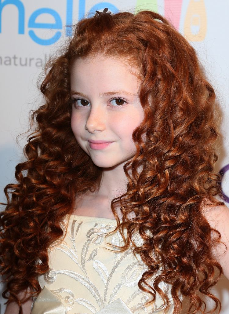 Francesca Capaldi Francesca Capaldi39s Curly Hair Styling Tips quotDog With A