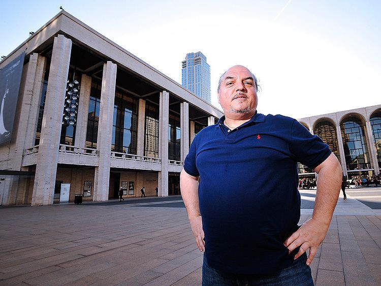 Francesco Anile Metropolitan Opera Understudy Makes Debut in Jeans and Tshirt