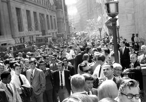 Francine Gottfried NY Daily News Archive 1968 Crowds at Wall Street wait for sweater