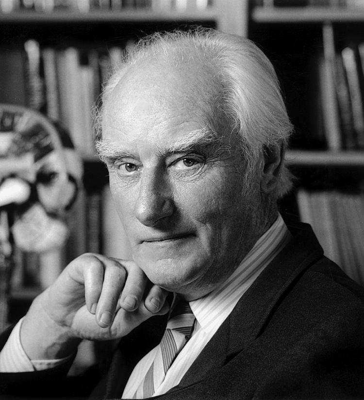 Francis Crick httpsuploadwikimediaorgwikipediacommons99