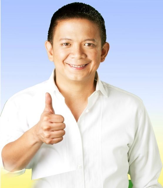 Francis Escudero Frabelle taps Chiz Escudero as endorser of meat products