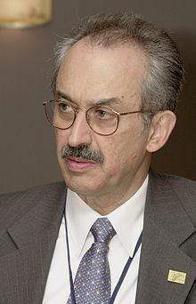 Francisco Gil Díaz httpsuploadwikimediaorgwikipediacommonsthu