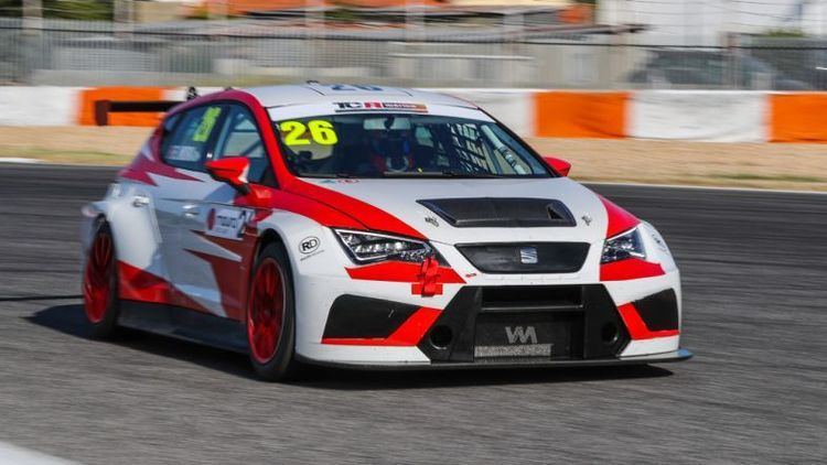 Francisco Mora (racing driver) Francisco Mora wins at Estoril and takes TCR Iberian points lead