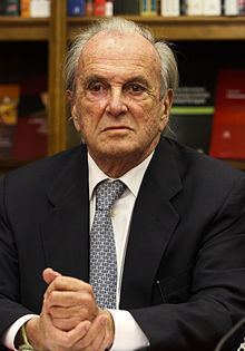Francisco Pinto Balsemão httpsuploadwikimediaorgwikipediacommonsthu