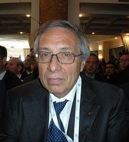 Franco Bassanini httpsuploadwikimediaorgwikipediacommonsthu