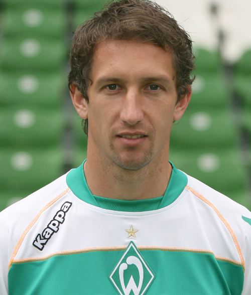 Frank Baumann (footballer) mediadbkickerde2009fussballspielerxl15884jpg