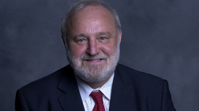 Frank Dobson Labour39s Frank Dobson to quit as MP BBC News