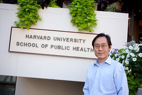 Frank Hu The Sidebar Prominent Harvard profresearcher Frank Hu solicited
