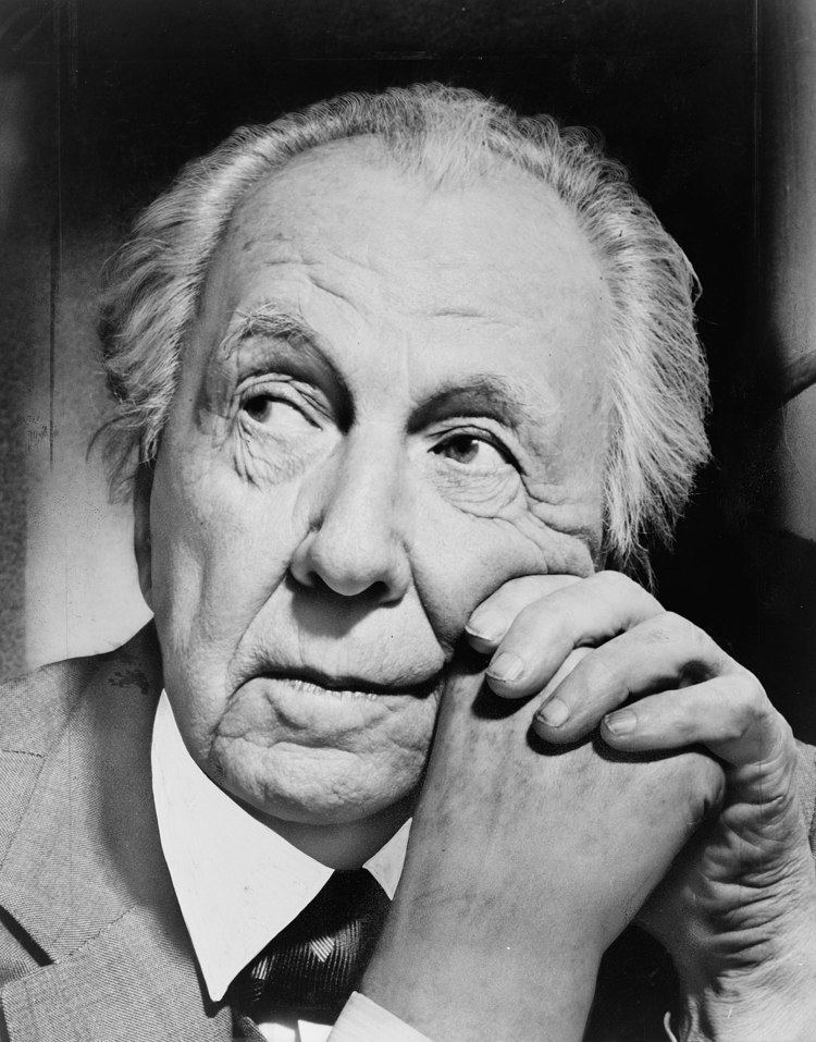 Frank Lloyd Wright httpsuploadwikimediaorgwikipediacommonsthu