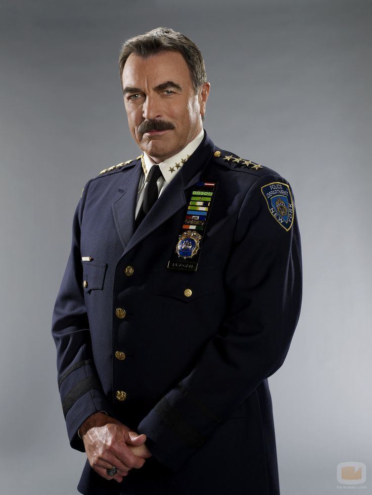 Frank Reagan Tom Selleck es Frank Reagan en 39Blue Bloods39 Blue Bloods