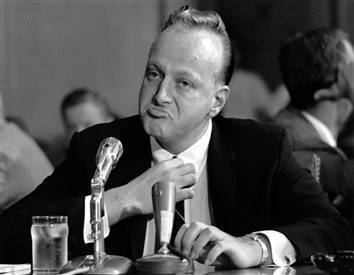 Frank Rosenthal testifies before the Senate Investigations Subcommittee in Washington, during a probe of organized gambling.