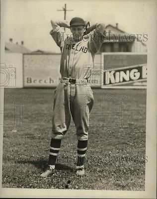 Frank Stewart (baseball) 1929 Press Photo Frank Stewart Cleveland Indians Baseball Player