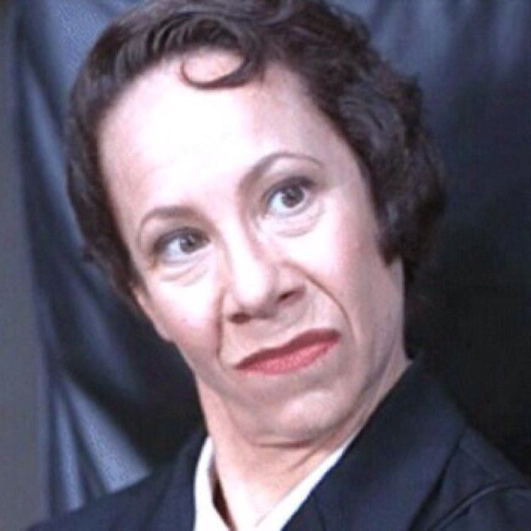 Frau Farbissina's wacky face in a movie scene from Austin Powers (1997...