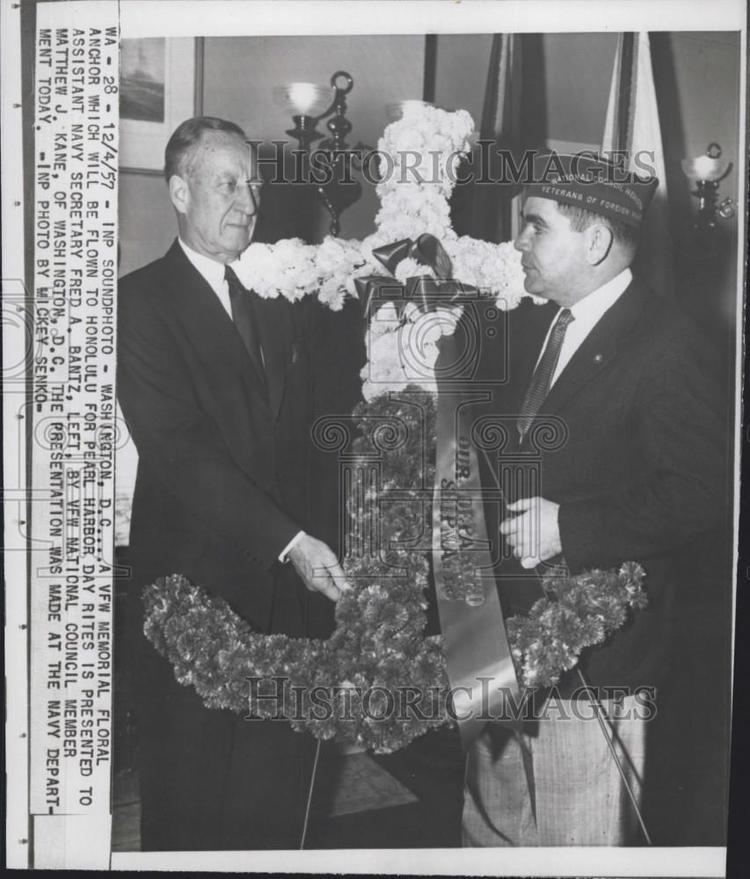 Fred A. Bantz 1957 Press Photo Asst Sec of Navy Fred A Bantz with VFWs Mathew J