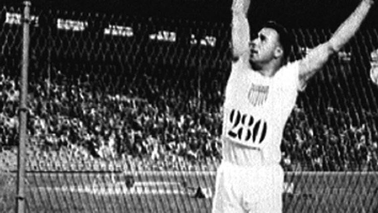 Fred Tootell USAs Fred Tootell Wins Hammer Throw Gold Paris 1924 Olympics