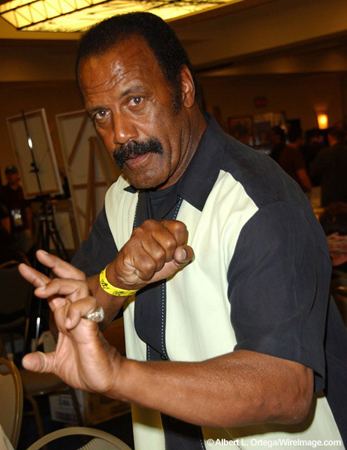 Fred Williamson Kicking Ass with Fred The Hammer Williamson