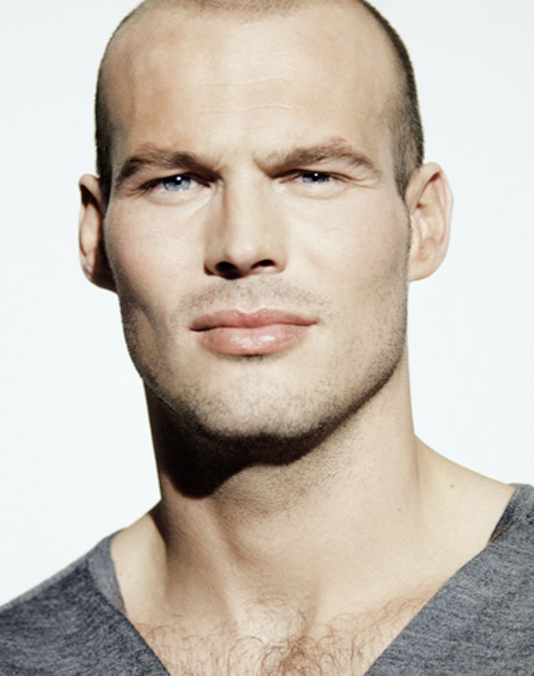 Fredrik Ljungberg 3bpblogspotcomjytnYPkvsIT0euXXhoZHIAAAAAAA