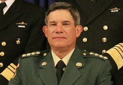 Freddy Padilla de León militar la marca de Freddy Padilla de Len