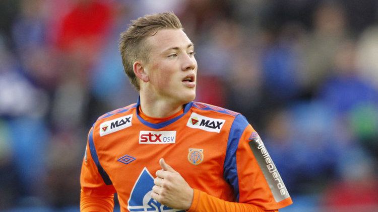 Fredrik Ulvestad Burnley sign Norway midfielder Fredrik Ulvestad on free