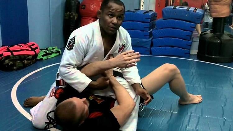 Fredson Paixão Technique of the Week with Fredson Paixao at FusboxeWristlock from