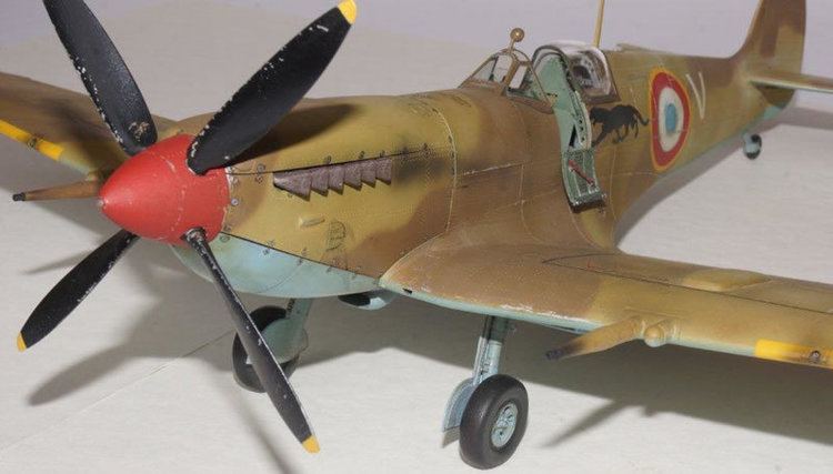 Free French Air Forces Tamiya 132 Spitfire Mk IXc Free French Air Force Large Scale Planes