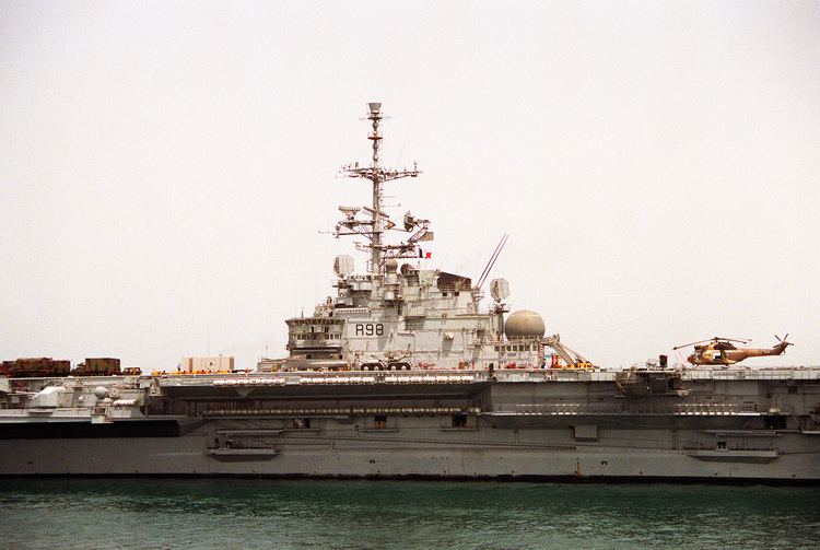 French aircraft carrier Clemenceau (R98) FileFrench aircraft carrier FS Clemenceau R98JPEG Wikimedia