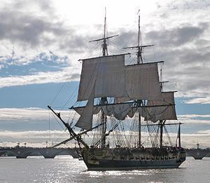 French frigate Hermione (2014) httpsuploadwikimediaorgwikipediacommonsthu