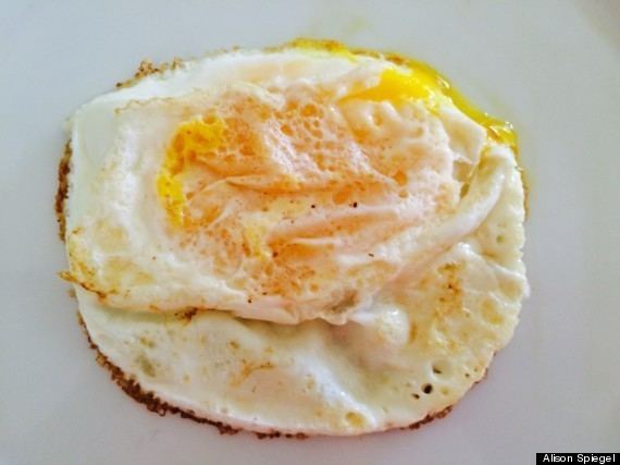 Fried egg This Hack For The Perfectly Shaped Fried Eggs Just Changed Breakfast
