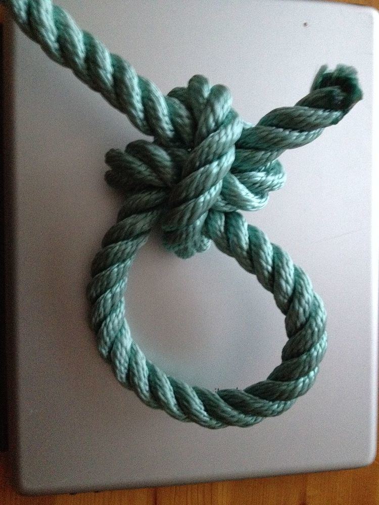 Friendship knot loop