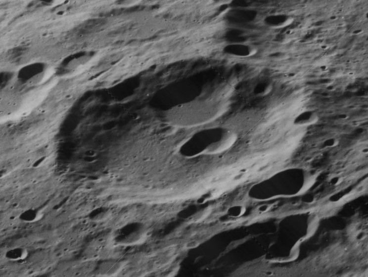 Frost (crater)