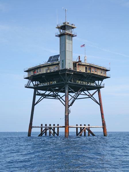 Frying Pan Shoals Light Frying Pan Shoals Lighthouse North Carolina at Lighthousefriendscom