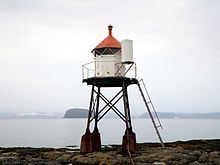 Fuglenes Lighthouse httpsuploadwikimediaorgwikipediacommonsthu