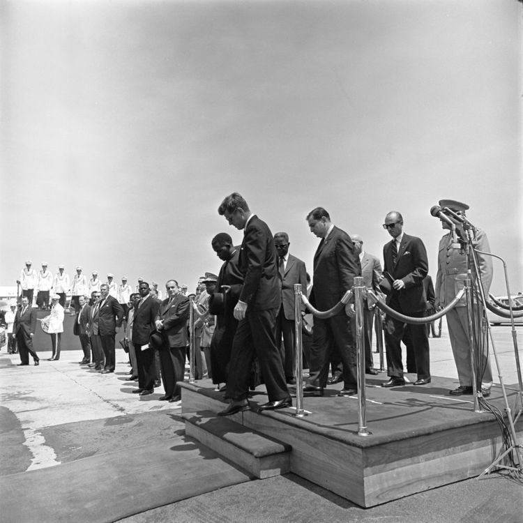 Fulbert Youlou KN18042 President John F Kennedy Attends Arrival
