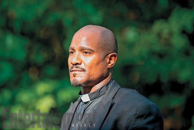Gabriel Stokes (The Walking Dead) FirstLook at Seth Gilliam as Father Gabriel Stokes in 39The Walking