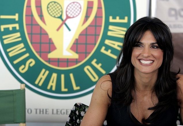 Gabriela Sabatini Sabatini I lost matches to avoid media attention TENNIScom